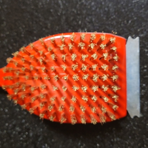BBQ Brush With Scraper - Picture 3 of 6